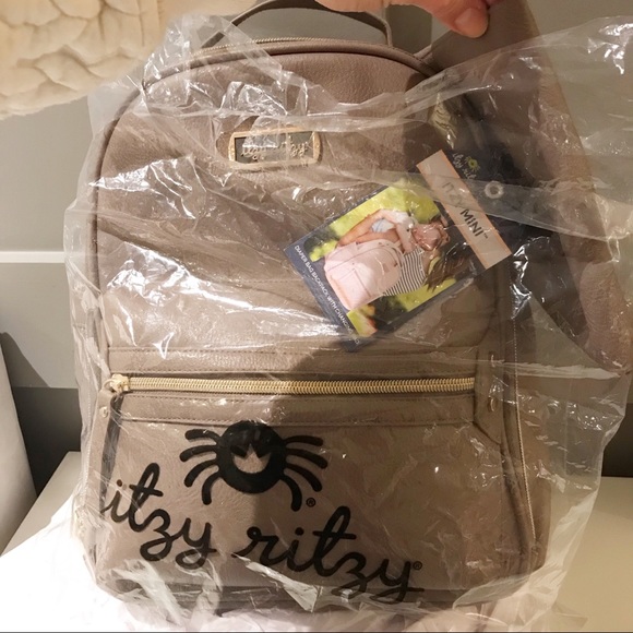 Itzy Ritzy backpack / baby bag diaper bag - Picture 2 of 8